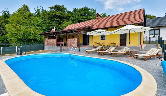 Awesome home in Cestica in Cestica