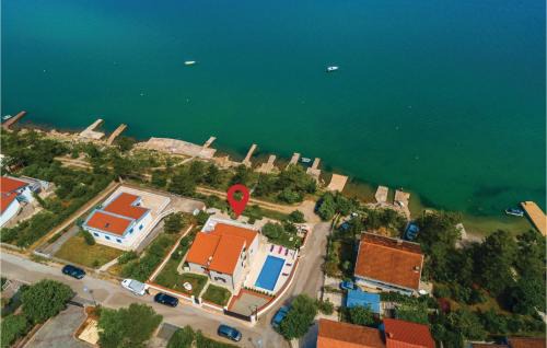 Awesome Home In Klimno in Klimno