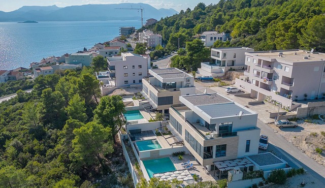 Awesome home in Komarna in Komarna