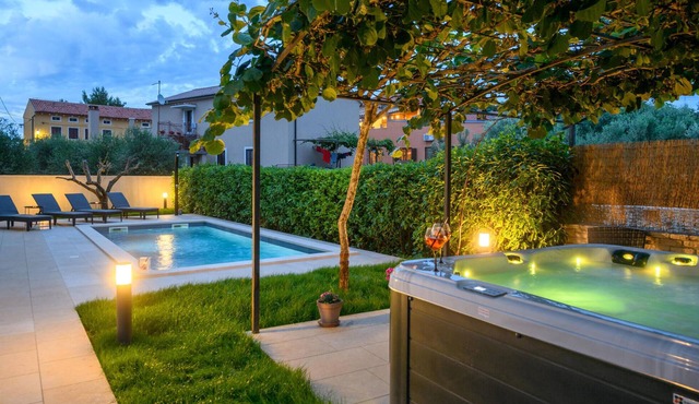 Awesome home in Krnica