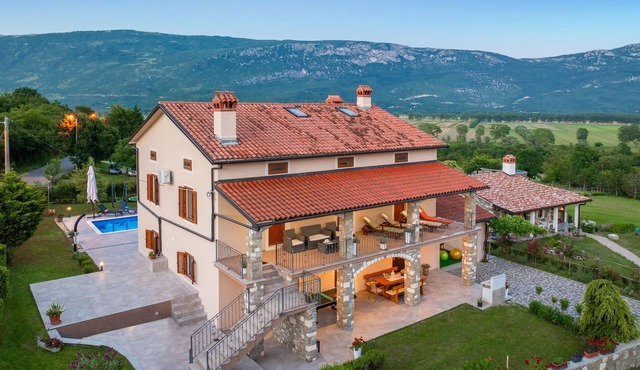 Awesome home in Krsan with private swimming pool, can be inside or outside