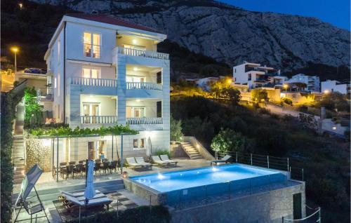 Awesome Home In Makarska With Sauna in Makarska