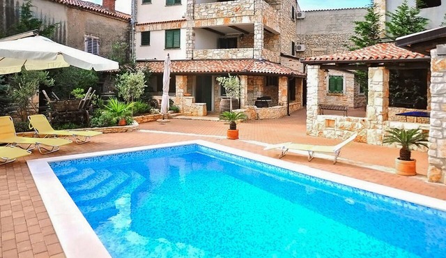 Awesome home in Marcana in Marcana