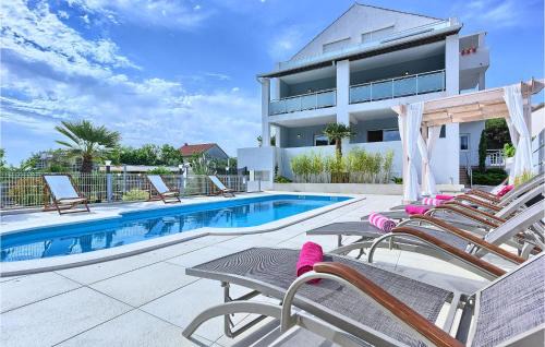 Awesome Home In Okrug Donji in Okrug Donji