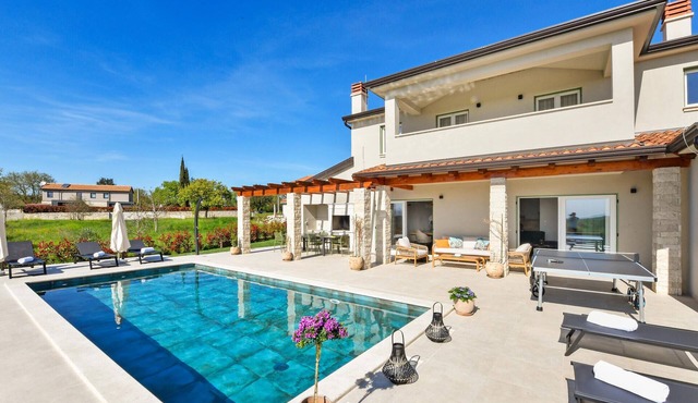 Awesome home in Porec