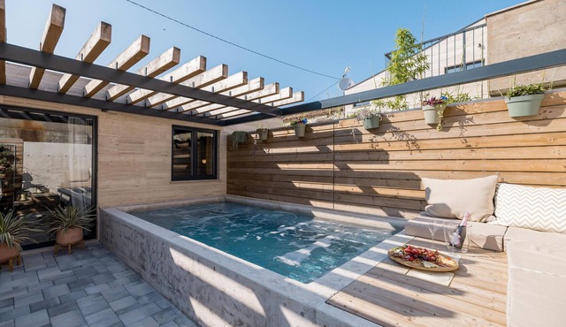 Awesome home in Privlaka