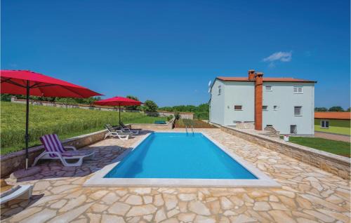 Awesome Home In Svlovrec With Swimming Pool in Jakići
