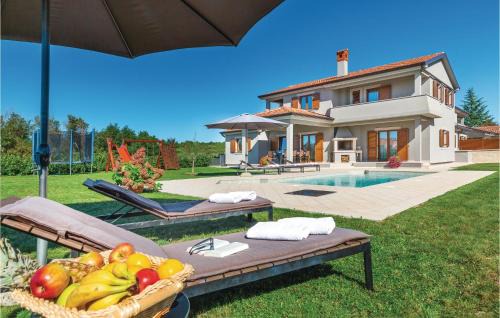 Awesome Home In Trosti