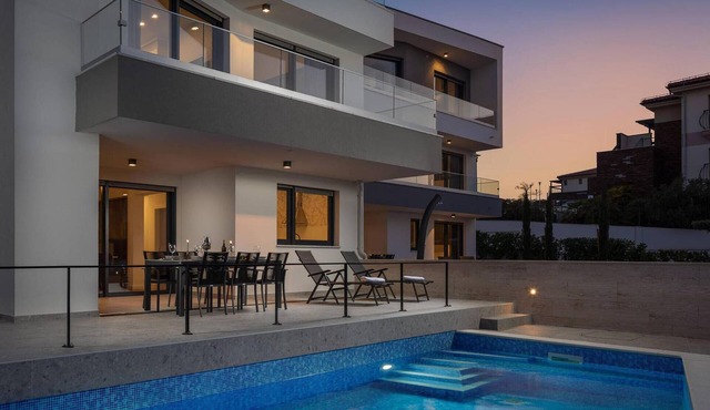 Beach front apartment in Zidarici