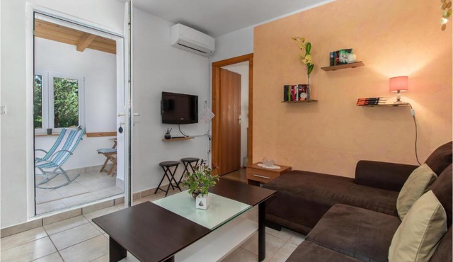 Beach Front Apartment In Smrika