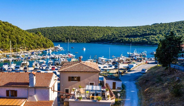 Beach front home in Krnica with WiFi
