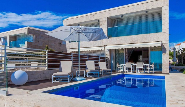 Beach front home in Petrcane
