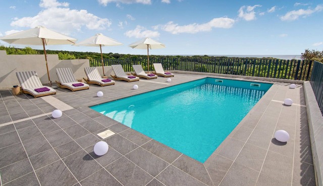 Beach front home in Plat