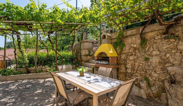 Beautiful apartment for 5 people with A/C, WIFI, TV, terrace and panoramic view in Rijeka