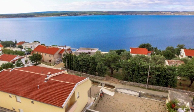 Beautiful apartment for 4 guests with WIFI, A/C, TV and terrace in Zadar