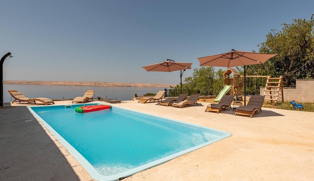 Beautiful apartment in Baric Draga with WiFi