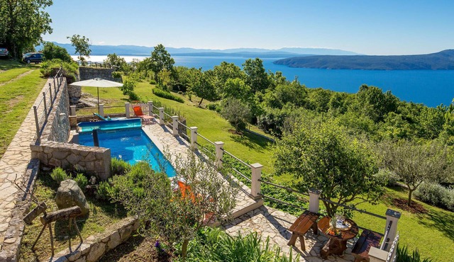 Beautiful home in Moscenice in Moscenice