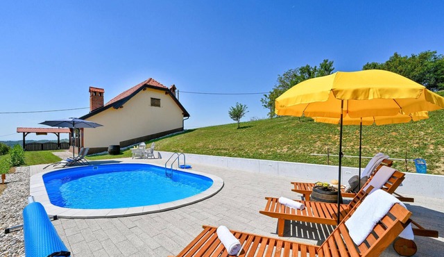 Beautiful home in Slavetic