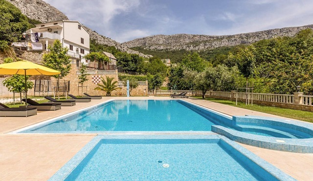 Beautiful home in Solin in Solin