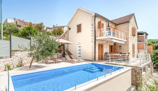 Beautiful home in Supetar
