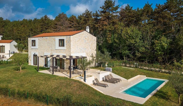 Beautiful home in Visnjan