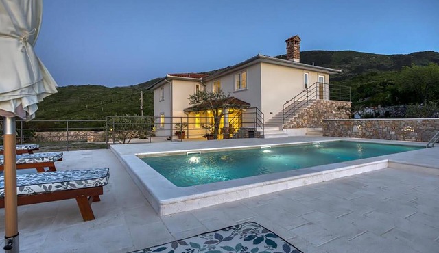 Beautiful home in Zagore
