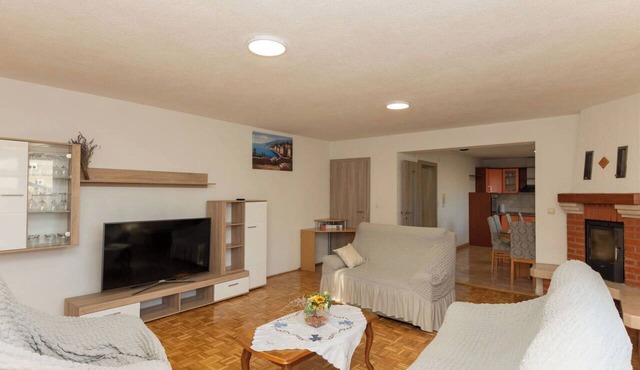 Beautiful private villa with A/C, WIFI, private pool, TV, terrace, pets allowed and panoramic view in Donji Proložac
