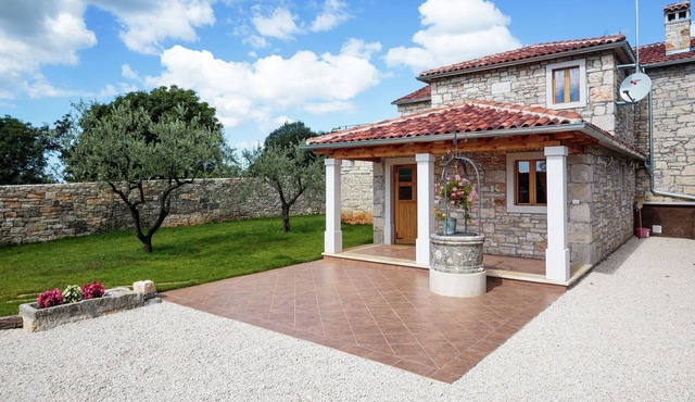 Beautiful villa with private pool in a quiet place in the heart of Istria in Jakovici