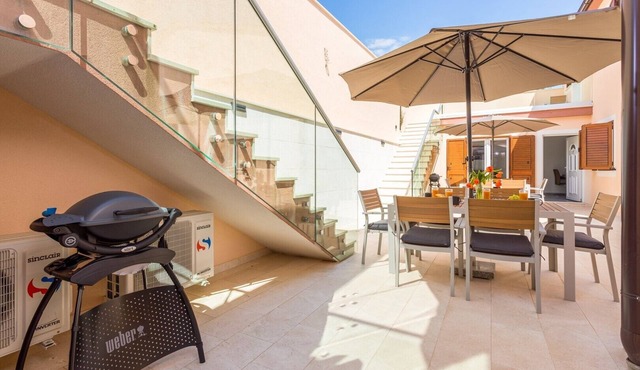 Bella Vista Apartments/Ap 3