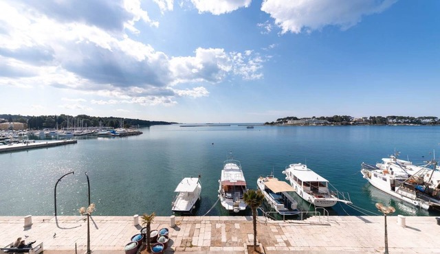 Bellevue Designer Apartment in Porec