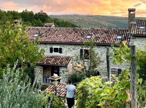 Bolara 60: the Cottage