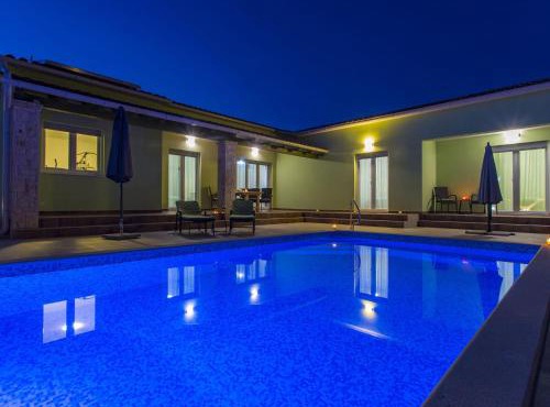 Brand new villa near Svetvincenat