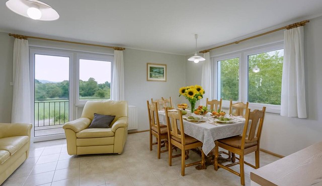 Brin Karst Family Apartment with Balcony, Sežana, Slovenia