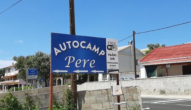Camp Pere in Dinjiška