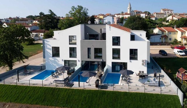Casa Bura - Premium vacation home with heated pool in Funtana