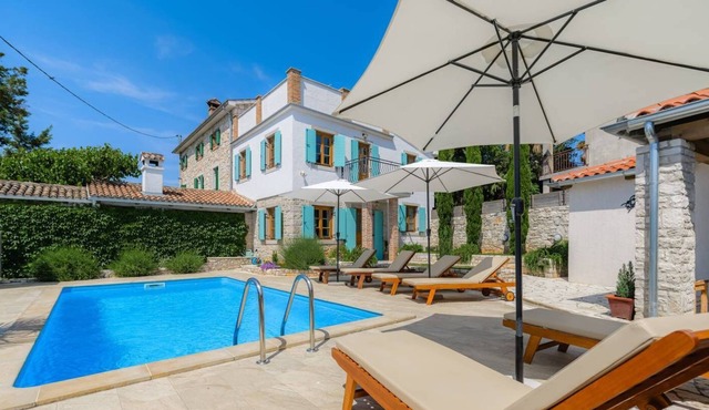Casa Ivan Fuskulin istrian stone house