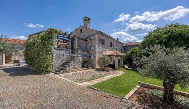Casa Rustica Felker with private Pool, Krvavići, Croatia
