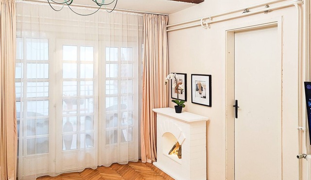 Central 2-bedroom apartment + free private parking in Novi Sad