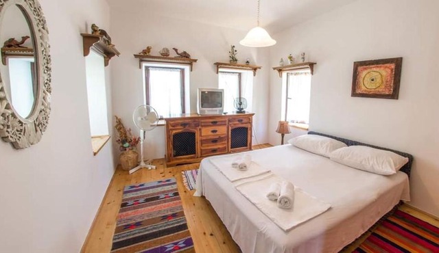 Charming Cottage in Buna
