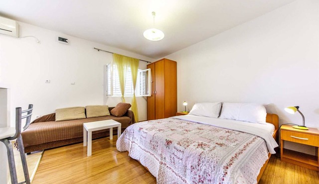 Charming studio with garden terrace in Dubrovnik