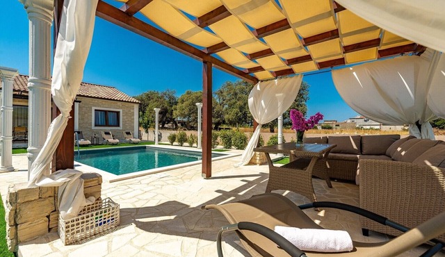 Charming Villa Aldonna in Bibinje in Bibinje