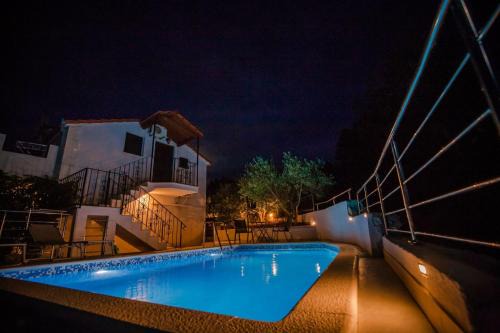 Charming villa with sea view and swimming pool in Trogir