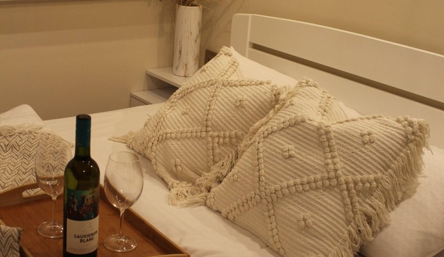 Chechar Inn Zlatar - Serene, deluxe, mountain cottage with detached kitchenette in Nova Varoš