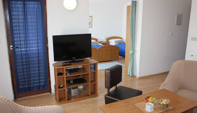 Comfort One Bedroom Apartment with Balcony in Ploce