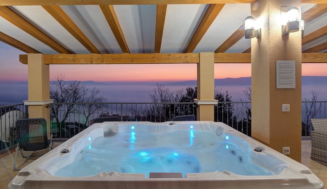 Comfy Sunset And Sea View Apt/w Jacuzzi, Senj, Croatia in Senj