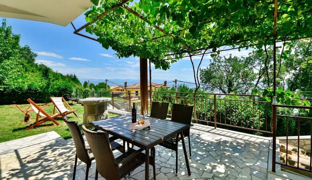 Cosy apartment for 2 guests with A/C, WIFI, TV, terrace and pets allowed
