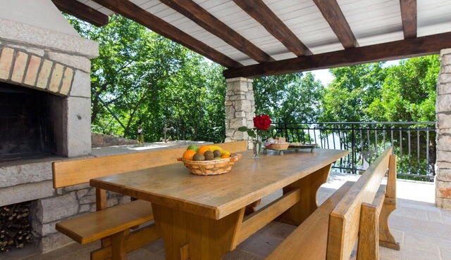 Cosy apartment for 4 people with A/C, WIFI, TV, terrace and pets allowed