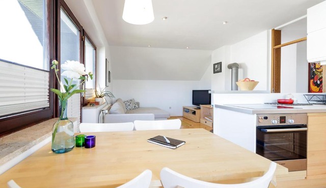 Cosy & Spacious Apt. Benč in Žirovnica