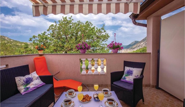 Cozy Apartment In Bakarac With House Sea View