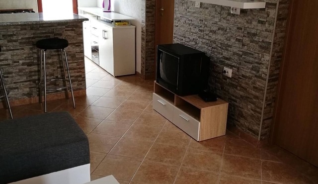 Cozy ground floor apartment Ema with terrace